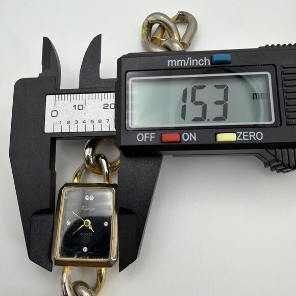 Vintage Vienna Gold Tone Women’s Quartz Watch Ladies Wristwatch New Bat - Picture 6 of 6